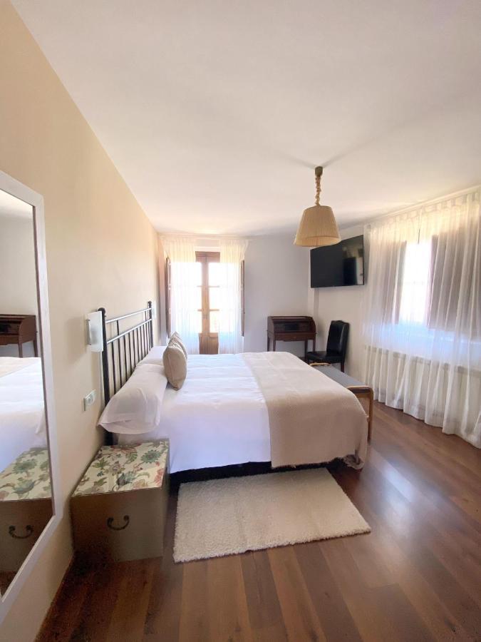 Hotel Rural Candela Y Plata Puerto de Béjar エクステリア 写真